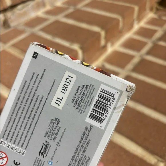 Funko Pop! Movies IT #542 Pennywise w/ Spider Legs Vinyl Figure + Box - Picture 10 of 11